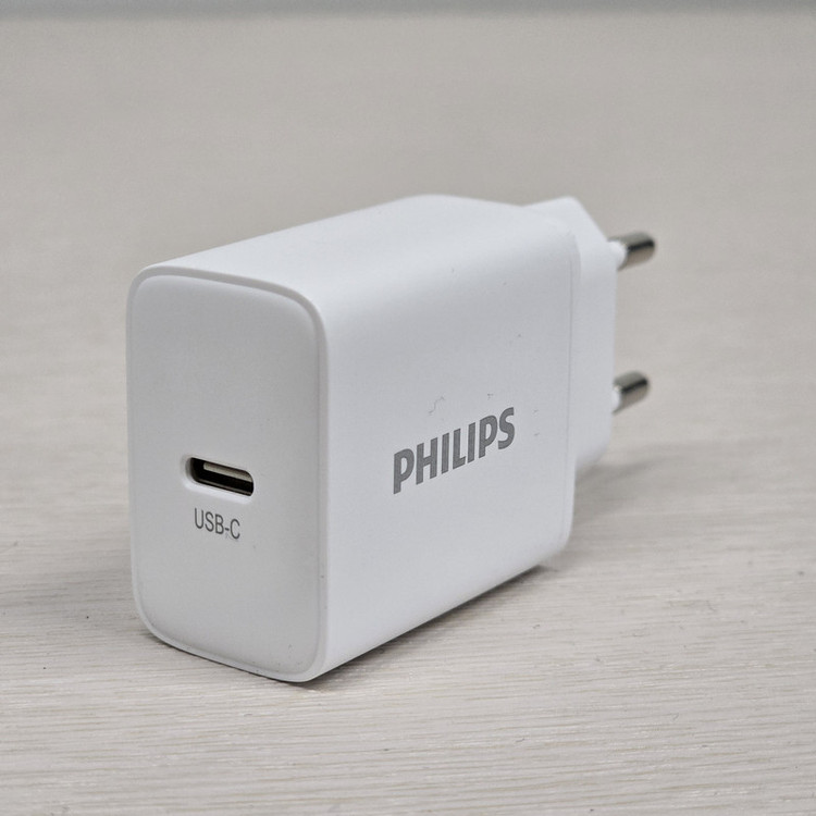 شارژر دیواری 30 وات فیلیپس مدل DLP5312 به همراه کابل تبدیل USB-C